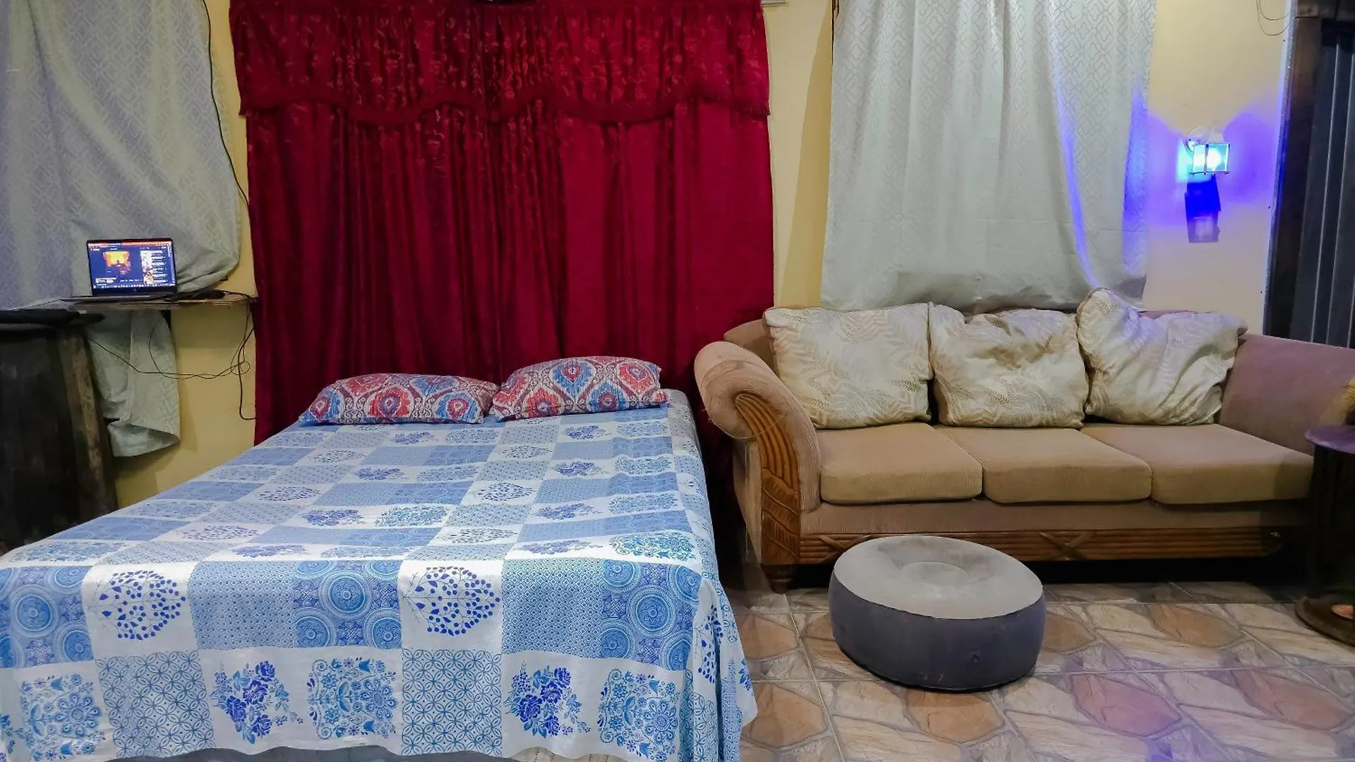 Tuck'Tt Away Hotel Arima