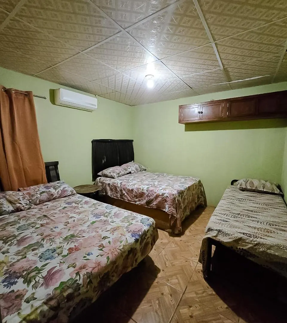 Tuck'Tt Away Hotel Arima 0*,  Trinidad And Tobago